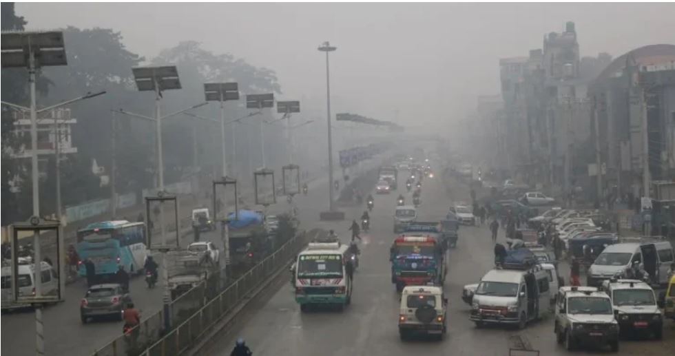 बाक्लो हुस्सुका कारण पूर्व-पश्चिम राजमार्ग अवरुद्ध