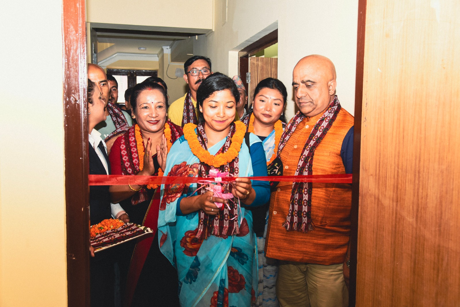 काठमाडौं २९ नं वडामा एकैदिन तीन सेवा केन्द्र सञ्चालन, उपप्रमुख डंगोलद्वारा उद्घाटन