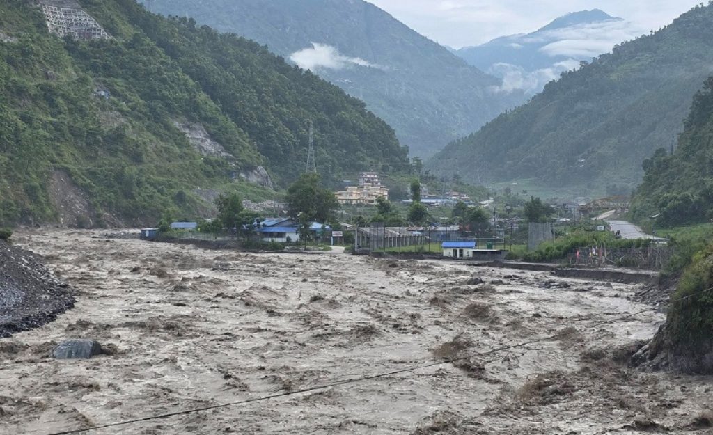 भोटेकोशी बाढी : हालसम्म १ हजार ३८४ शव फेला, ४ हजार ८९ जना अझै बेपत्ता