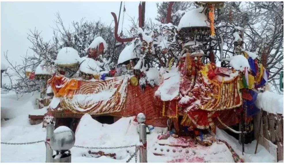 पाथीभरा क्षेत्रमा हिमपात