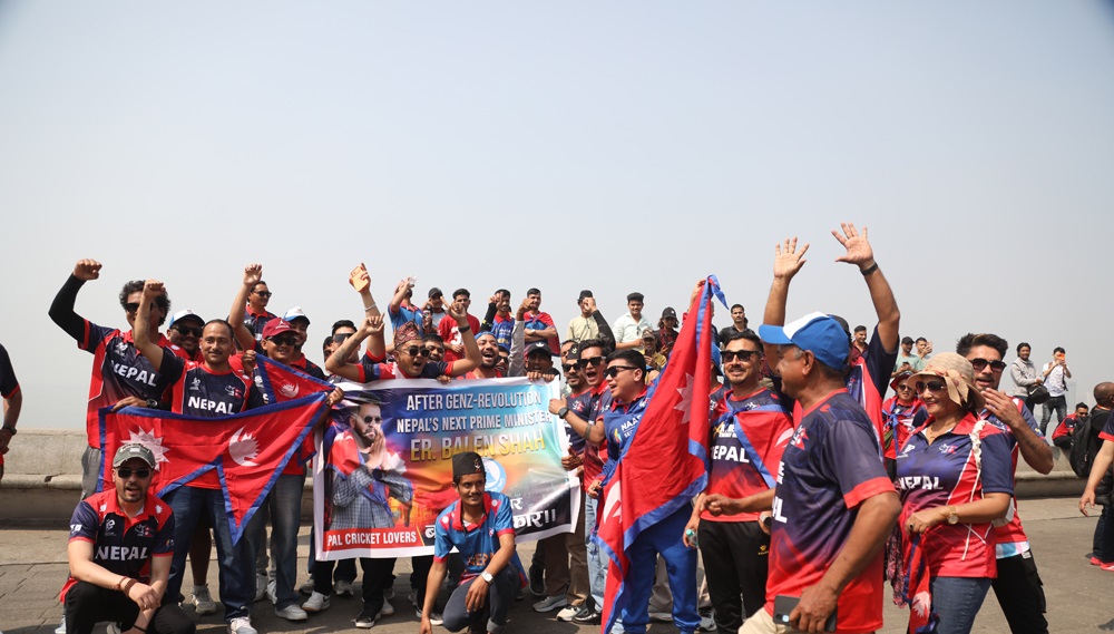 इंग्ल्यान्डविरुद्धको ऐतिहासिक खेलअघि मुम्बई पुगे नेपाली क्रिकेट समर्थक