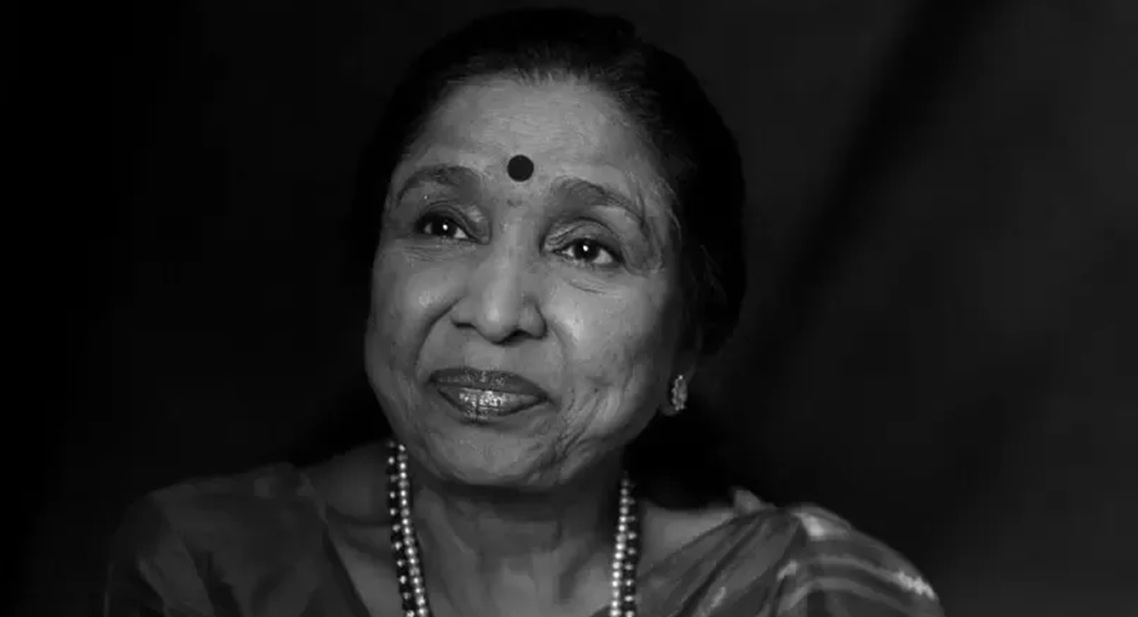 प्रख्यात गायिका आशा भोसलेको निधन