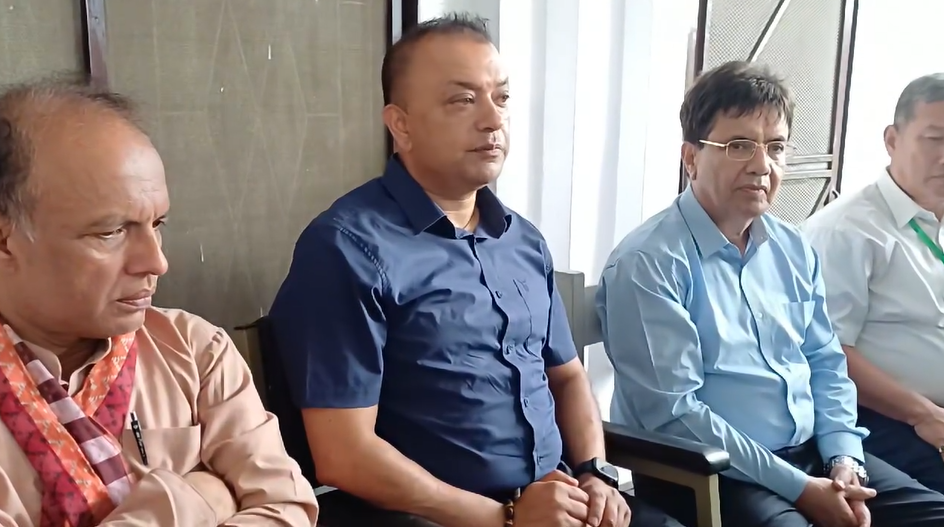 कांग्रेसभित्रको असहजता समाधान गर्न प्रयासरत छौँ : गगन थापा