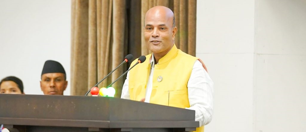 बजेटमाथि अमरेशकुमार सिंहको कटाक्ष : ‘गरिबमाथि करको भार थपियो’