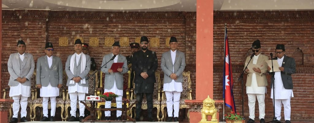 सुधन गुरुङ र महावीर पुनले लिए मन्त्रीको शपथ