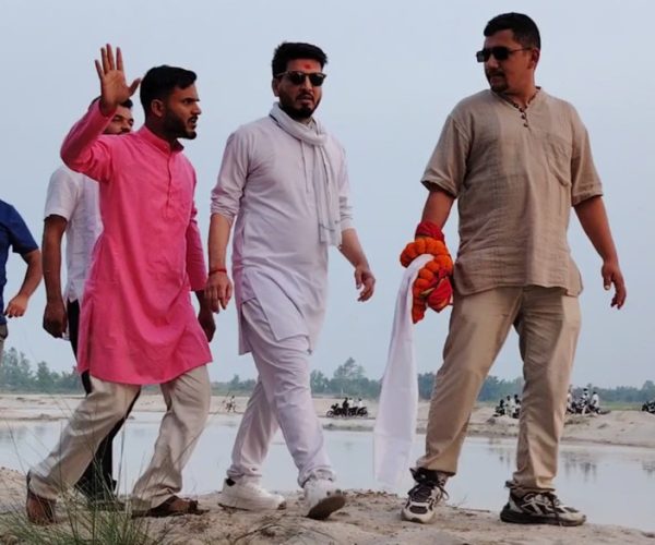 १५ वर्षदेखि अधुरो कमला पुलको पुनः निरीक्षण, स्थानीयको आक्रोश– ‘अनुगमन होइन, निर्माण सम्पन्न गर’