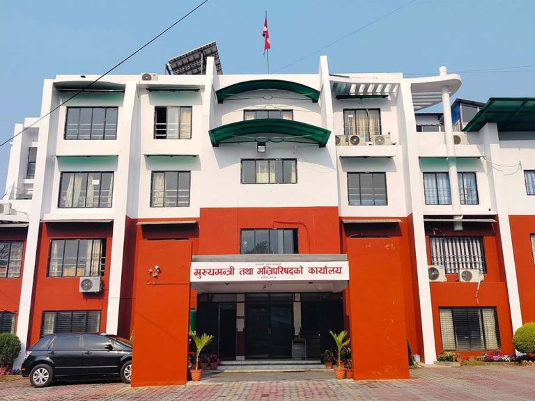 बागमती सरकारबाट एमालेका ६ मन्त्रीको सामूहिक राजीनामा
