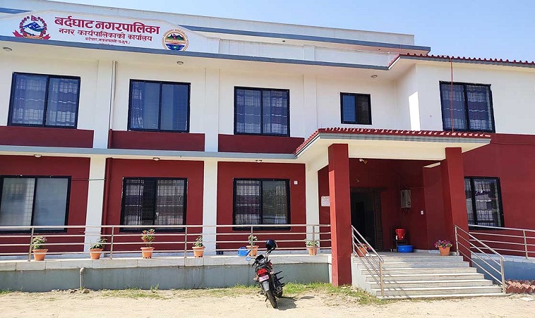 सामुदायिक विद्यालयमै आवासीय सुविधा, अनाथ र विकट क्षेत्रका विद्यार्थीलाई निःशुल्क पठनपाठन