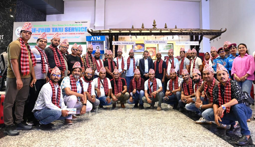 ‘नेपाल कलिङ’पछि पर्यटनमा फर्किँदै लय, बंगलादेशबाट १८५ जनाको टोली आयो